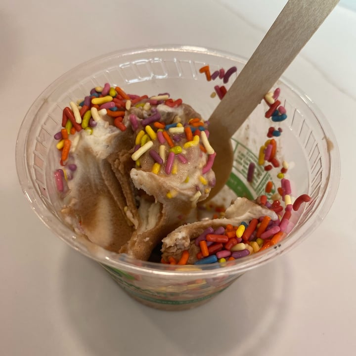 photo of Sweet Izzy Soft Serve With Sprinkles shared by @krissyblackband on  22 Jan 2024 - review