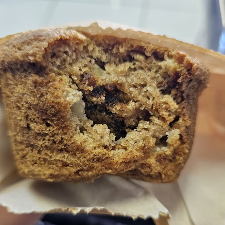 photo of vida e caffè Rivonia Village Banana, Date, and Nut Butter Muffin shared by @gloomyvegan on  27 Oct 2024 - review