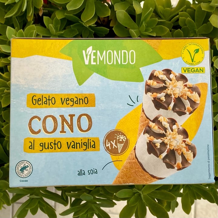 photo of Vemondo gelato vegano cono al gusto vaniglia shared by @tsarinaveg on  19 Aug 2023 - review