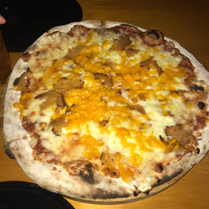 photo of Fundamento pizza americana vegana shared by @mateovarrailhon on  08 Jan 2024 - review