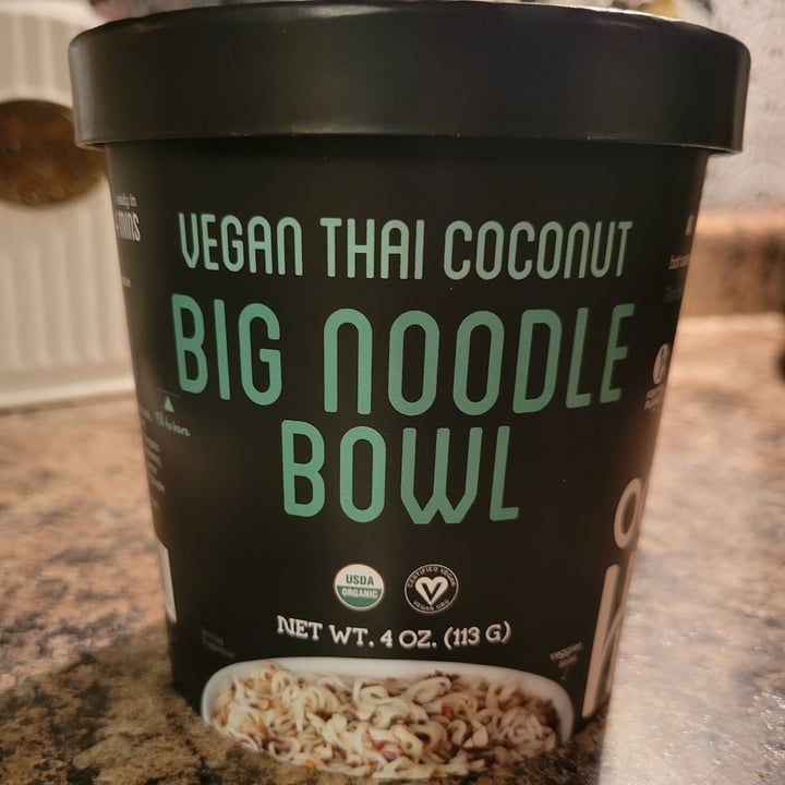 photo of Ocean's Halo Big bowl of noodles (vegan Thai coconut ) shared by @veganwildflower on  02 Jun 2024 - review