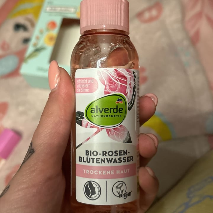 photo of Alverde Naturkosmetik bio rosen blütenwasser shared by @millina03 on  04 Apr 2024 - review