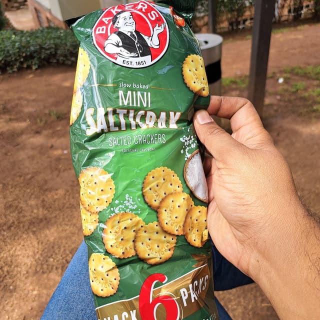 Mini Salticrax from Bakers - Vegan Product Reviews & Ratings | abillion