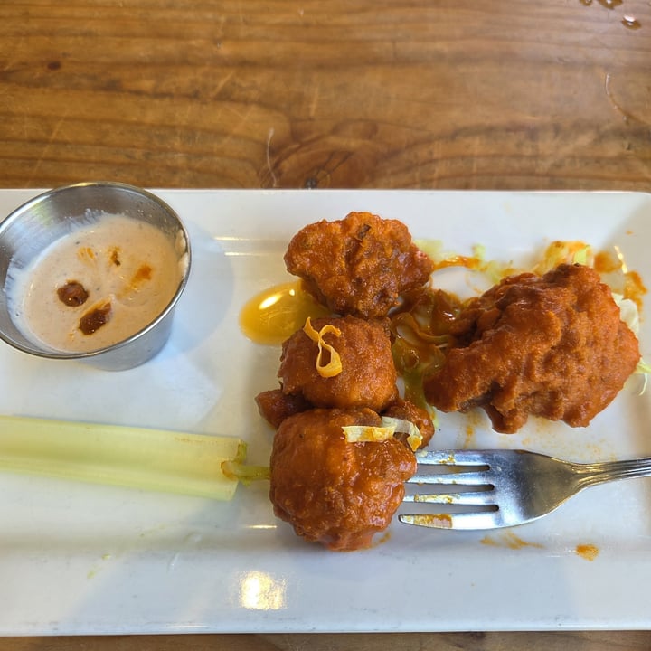 photo of Tasty Harmony Buffalo Cauliflower Wings shared by @sofihuasteca on  29 Sep 2025 - review