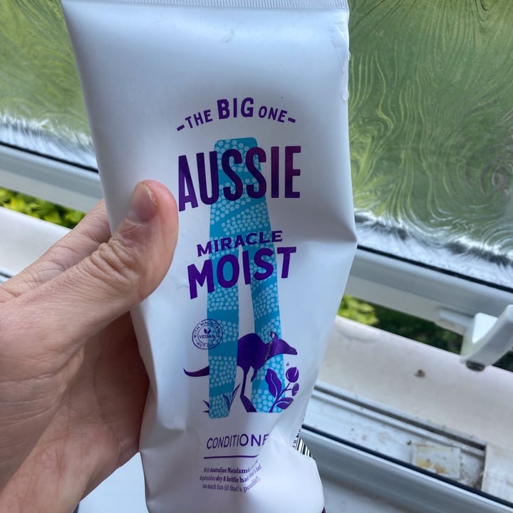 photo of Aussie Miracle Moist Conditioner shared by @travelguy on  12 May 2024 - review