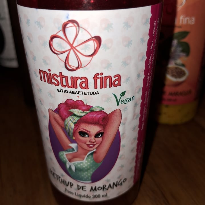 photo of Mistura Fina Ketchup de morango shared by @drikanfol on  17 Mar 2024 - review
