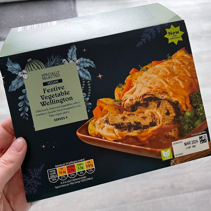 photo of ALDI Festive Vegetable Wellington shared by @hayley83 on  30 Dec 2023 - review