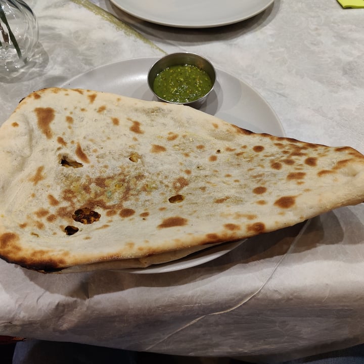 photo of Fusion Himalaya spicy potato stuffed naan shared by @fdsouza on  17 Feb 2024 - review