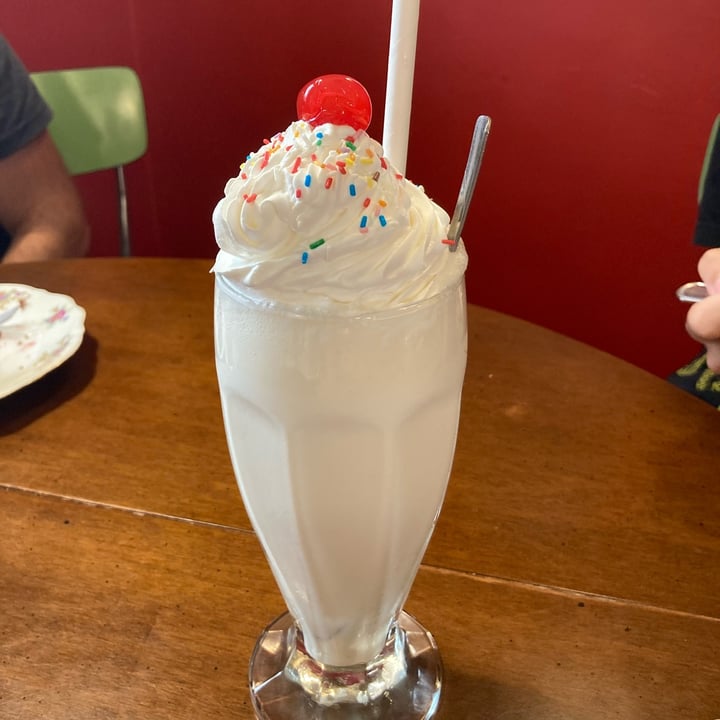 photo of Snug The Comfort Café milkshake shared by @manekineko on  13 Sep 2023 - review
