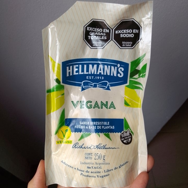 photo of Hellmann’s mayonesa vegana shared by @nataliadelvalle on  17 Jul 2025 - review