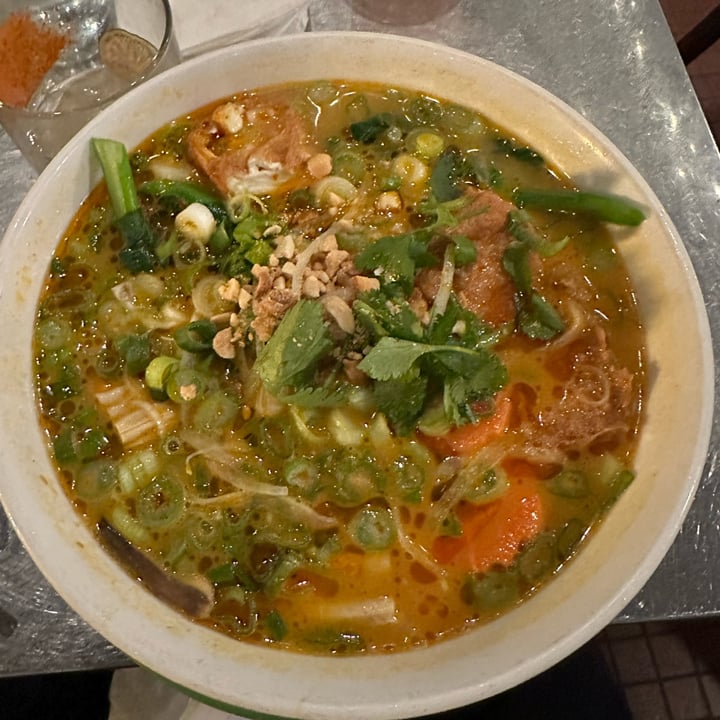 photo of The Lunch Lady PHỞ CHAY - Vegan Noodle Soup shared by @madbatata on  26 Feb 2024 - review
