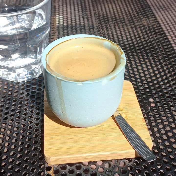 photo of PRU Gelateria & Caffeteria - Suc Cañitas Ristretto con leche de almendras shared by @vforvegan on  23 Sep 2025 - review