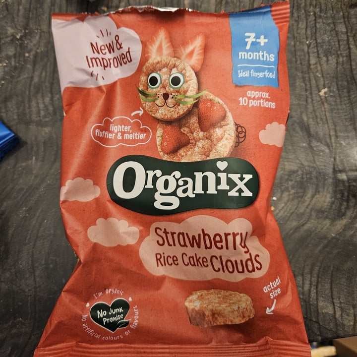 photo of Organix strawberry rice cake clouds shared by @amelie3l on  18 Dec 2023 - review