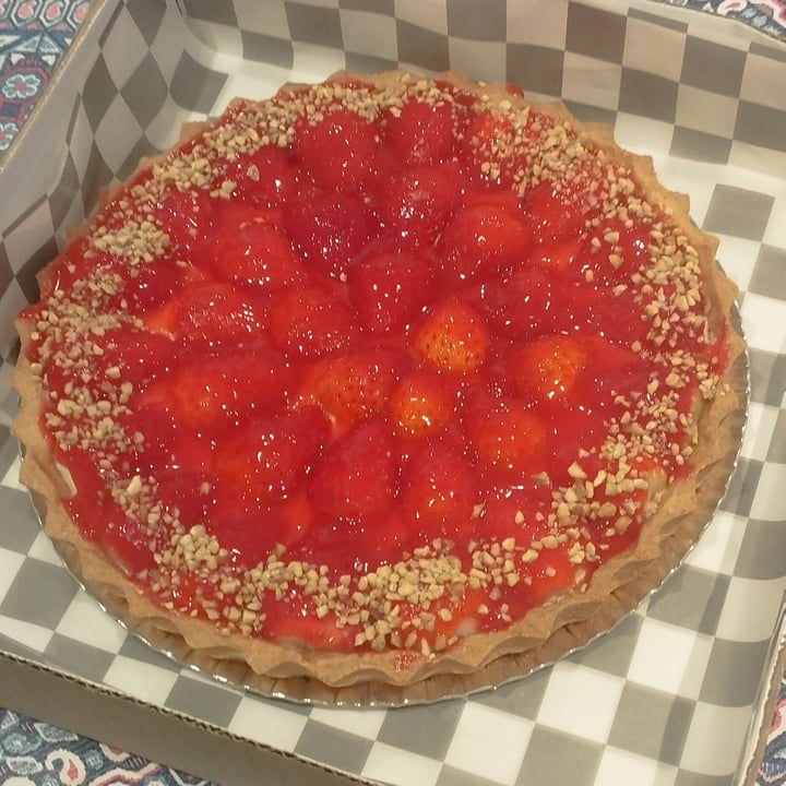 photo of Oito de Maio Gastronomia Vegana Torta de Morango shared by @lelelarcher on  12 Aug 2025 - review