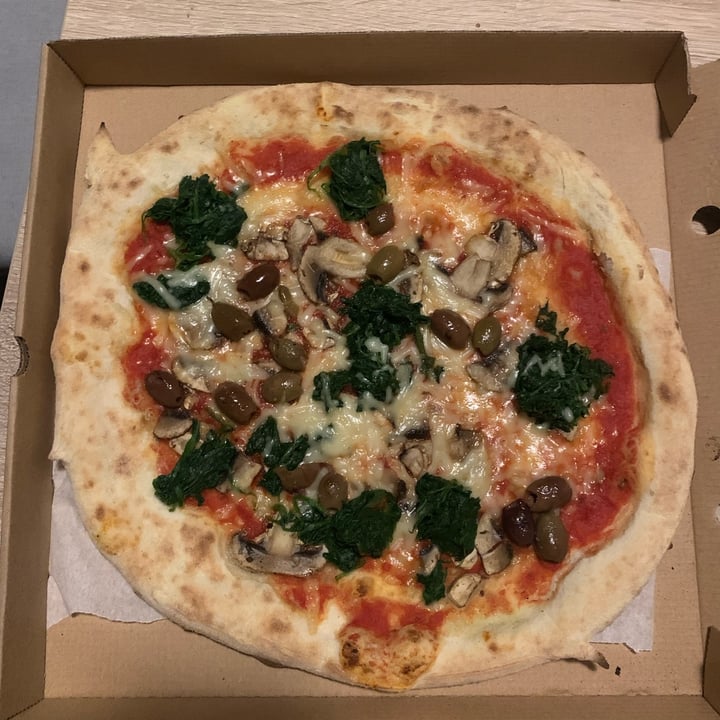 photo of Margherita Tutta La Vita vegan pizza shared by @virginiapatafi on  28 Apr 2024 - review