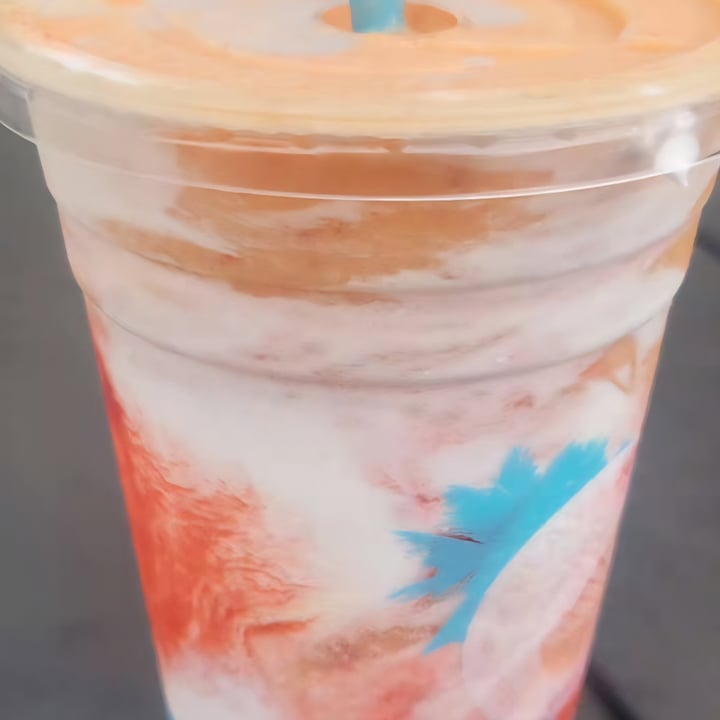 photo of Playa Bowls Tropical Twist Smoothie shared by @sensiblevegan on  08 Aug 2025 - review