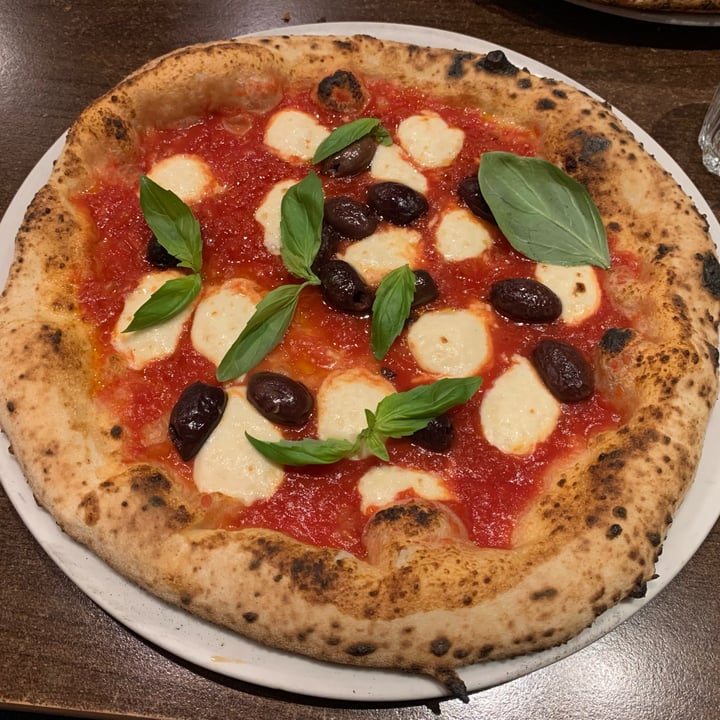 photo of La Stella Nera Pizza Margherita shared by @sophiegig on  24 Feb 2024 - review