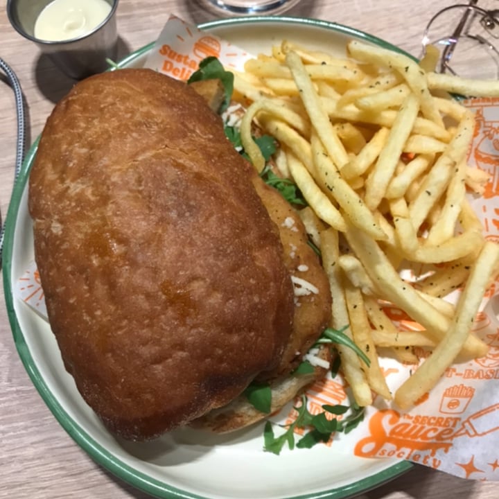 photo of Neat Burger Milano | Merlata Bloom Smash Burger shared by @vanessaaa on  25 Jan 2024 - review