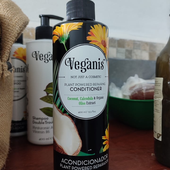 photo of Veganis Acondicionador Plant Powered Reparador Coco, Caléndula Y Oliva Orgánico shared by @victoriacc on  29 Nov 2023 - review