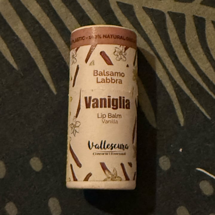photo of Vallescura balsamo labbra vaniglia shared by @unejanie on  22 Sep 2025 - review
