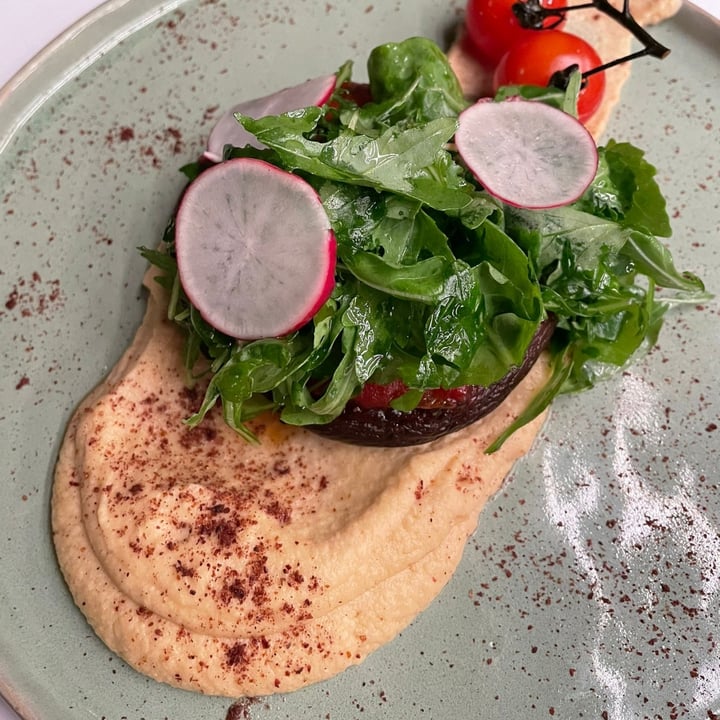 photo of Cultivate Cafe Whole roasted Portobello Mushroom with Sun-Dried Tomatoes, Onion, Sumac Spice served with Butterbean Mash shared by @lucyvictoria92 on  24 Sep 2023 - review