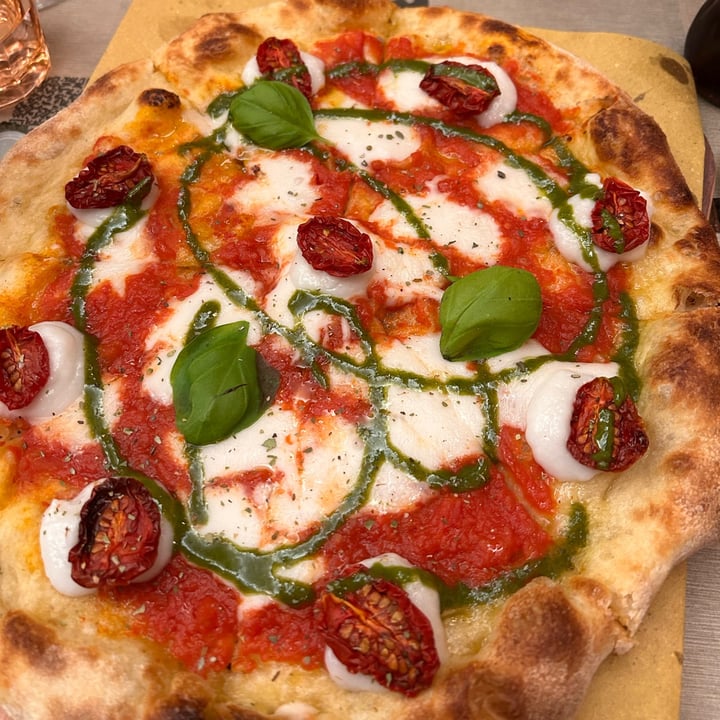 photo of Rifugio Romano Pizza matta shared by @sarachiri on  20 Dec 2023 - review