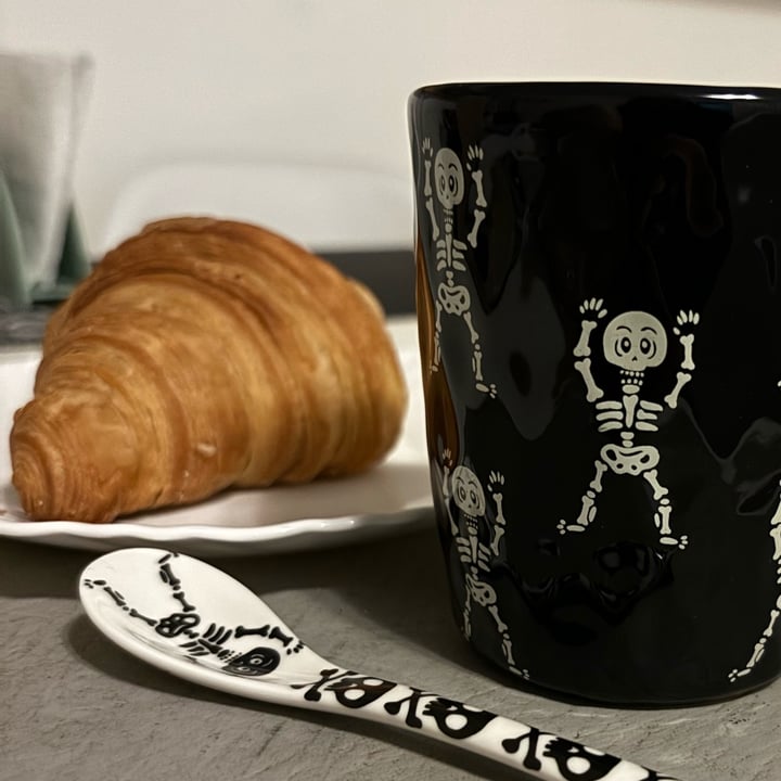 photo of Craft Vegan Bakery Croissant shared by @evayufera on  08 Feb 2025 - review