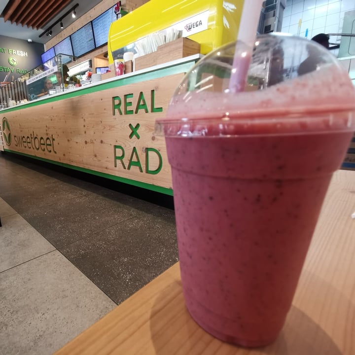 photo of Sweetbeet Berry Eilish Smoothie shared by @darlingwombat70 on  07 Nov 2023 - review