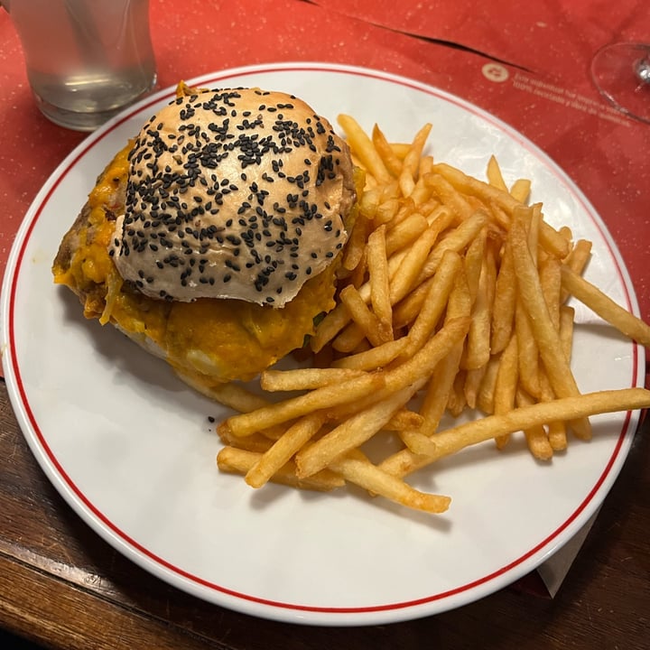 photo of Torombolo hamburguesa slow shared by @vedevegan on  18 Dec 2024 - review