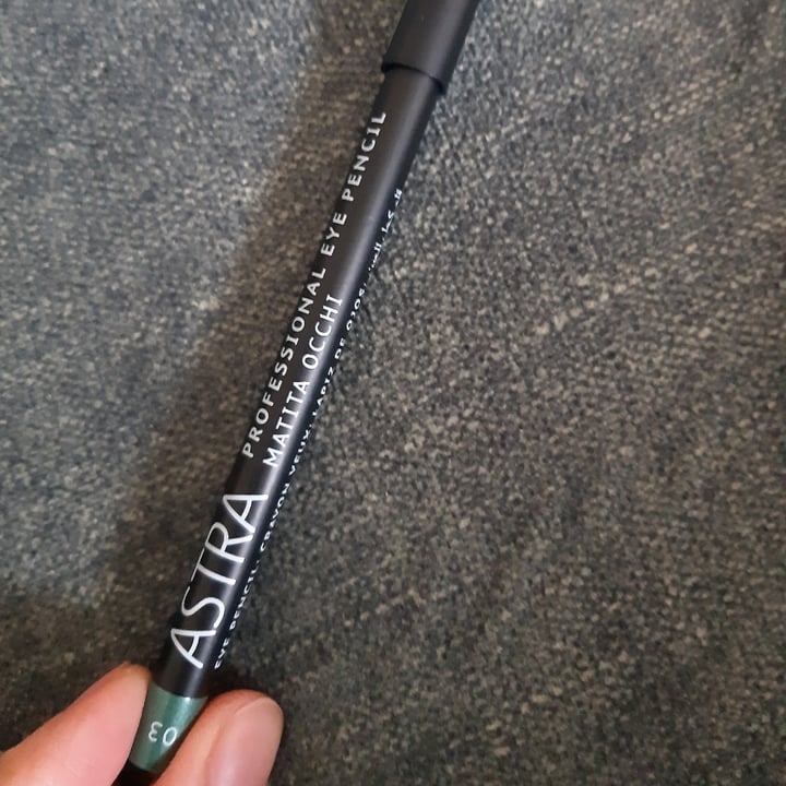 photo of Astra eye pencil 03 shared by @laetitia16 on  09 Oct 2025 - review