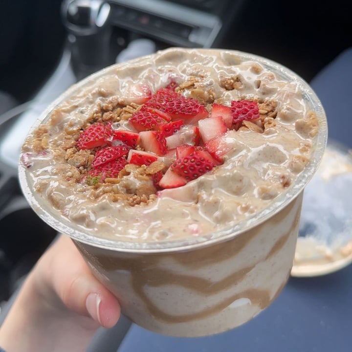 photo of Choice Juicery Salted Carmel Smoothie shared by @averyeats on  26 Aug 2023 - review