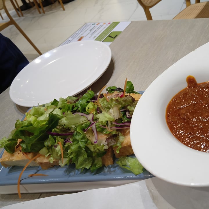 photo of Flavours by Saute Tahu Goreng with Peanut Sauce shared by @veganspicegirl on  10 Oct 2023 - review