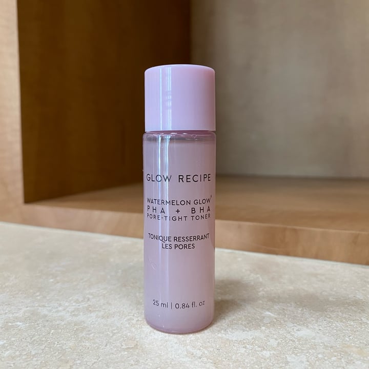 photo of Glow recipe Watermelon glow PHA + BHA Pore-Tight Toner shared by @beckyyy on  22 Aug 2023 - review