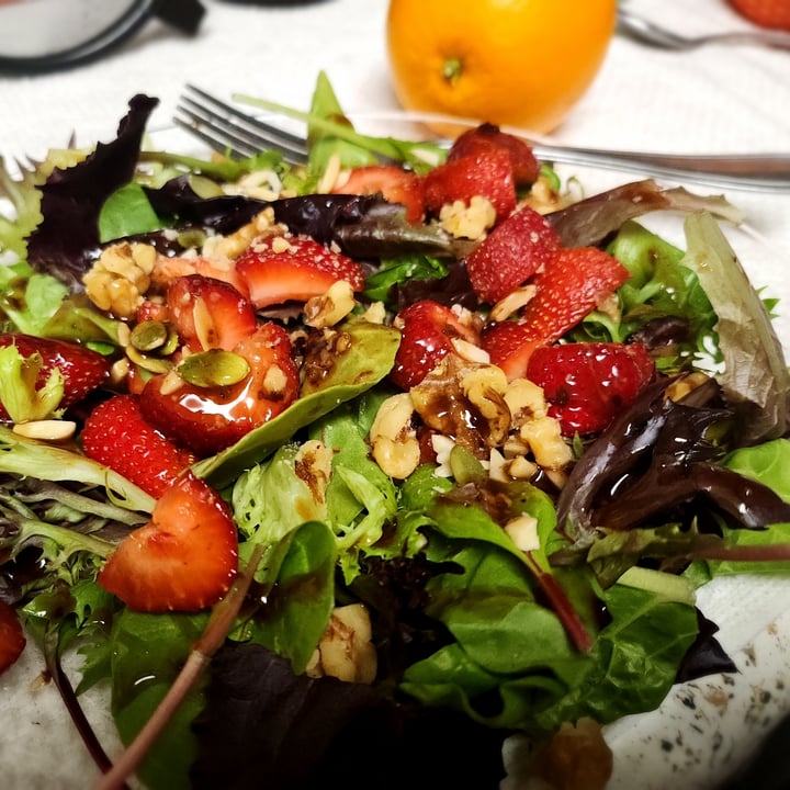 photo of Raley's Spring Mix Salad shared by @mikekenn on  26 Mar 2024 - review