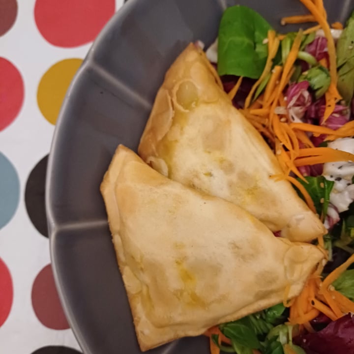 photo of Cucina Esselunga Indian Samosa shared by @miocillo0 on  16 May 2024 - review