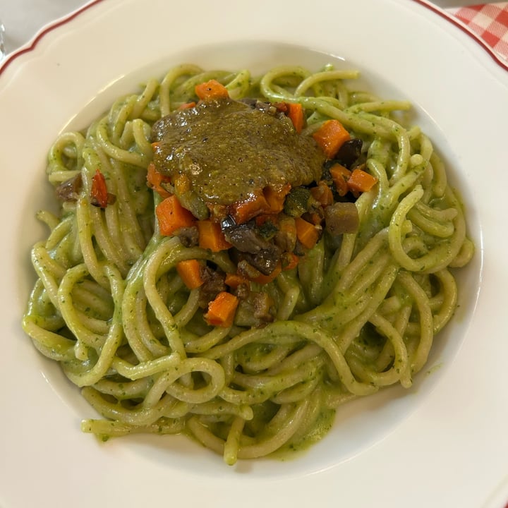 photo of miscusi Spaghetti Al Pesto Di Broccoli, Verdure E Crema Di Pistacchio shared by @alexsunrise on  09 Apr 2025 - review