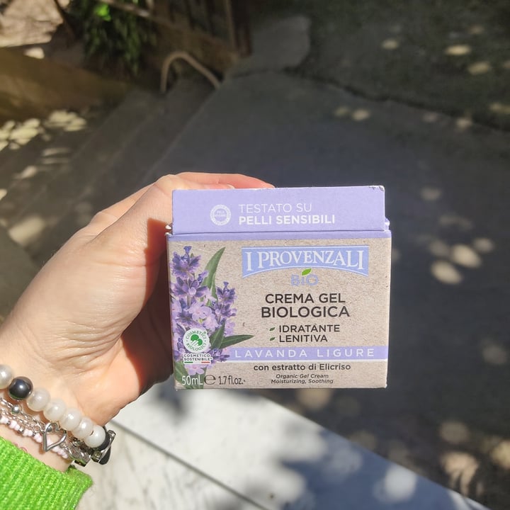 photo of I Provenzali Crema Gel Idratante E Lenitiva Alla Lavanda Ligure shared by @marydrago3 on  09 Apr 2024 - review