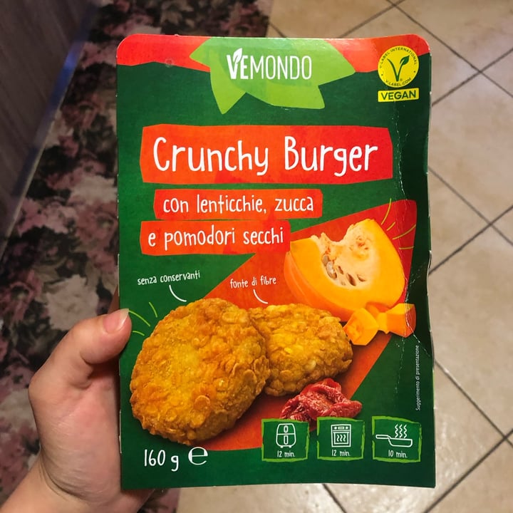 photo of Vemondo Crunchy Burger lenticchie, zucca e pomodori secchi shared by @annapaolaserio on  27 Jun 2024 - review
