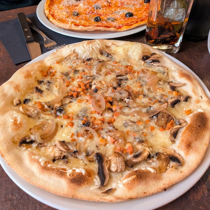 photo of Ô Petits Pâtons Pizzeria Trufata shared by @raimon-sabater on  05 Apr 2025 - review