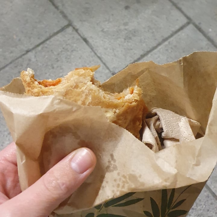 photo of El Cafecito Empanada Vegan shared by @fivefeetvegan on  14 Nov 2024 - review