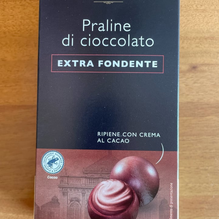 photo of J.D Gross Praline di Cioccolato Extra Fondente shared by @lillaveg on  26 Mar 2024 - review