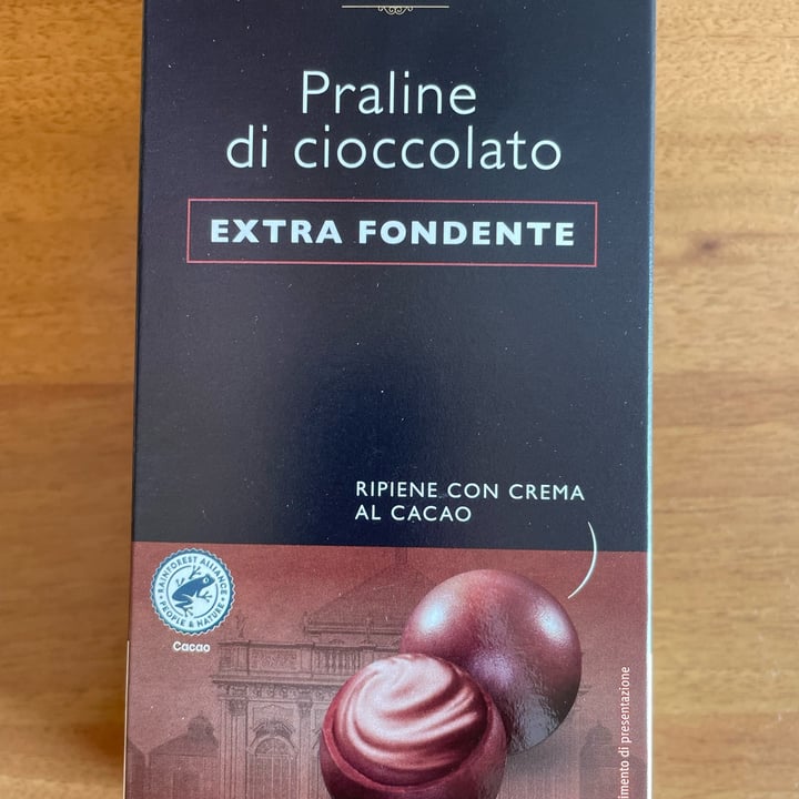 photo of J.D Gross Praline di Cioccolato Extra Fondente shared by @lillaveg on  26 Mar 2024 - review