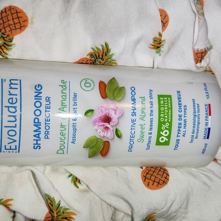 photo of Evoluderm protecting shampoo sweet almond shared by @goe on  19 Sep 2025 - review