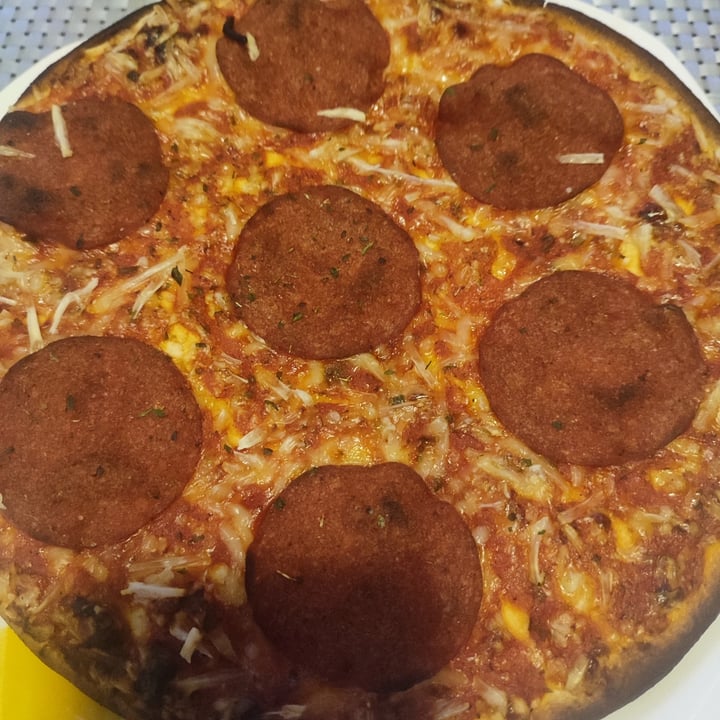 photo of Dr. Oetker Ristorante Pizza Al Salame Vegano shared by @georgina722 on  16 Jun 2025 - review