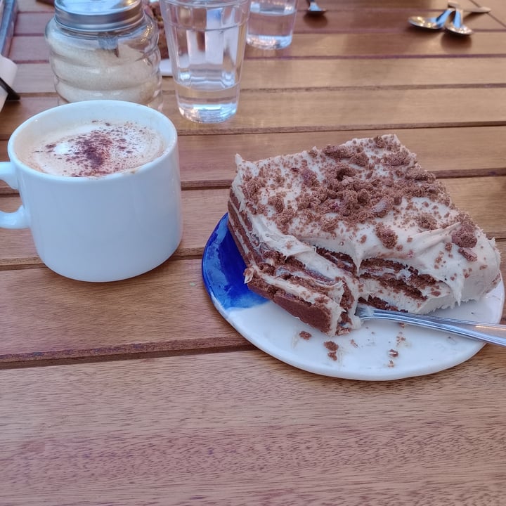 photo of Tara Verde Chocotorta shared by @ansh0 on  21 Nov 2024 - review