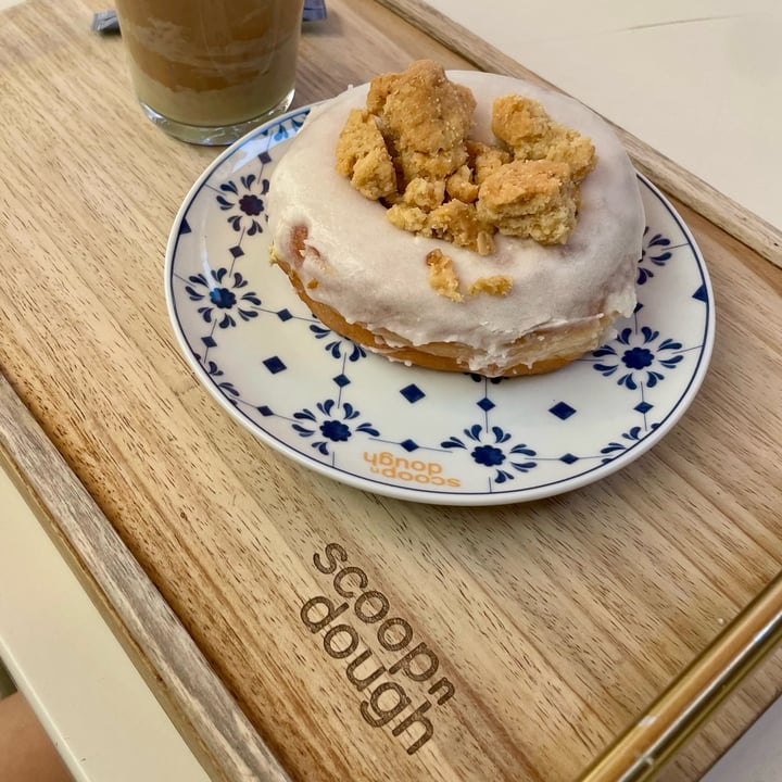 photo of Scoop 'n Dough Apple Crumble donut shared by @mahe on  20 Jul 2024 - review