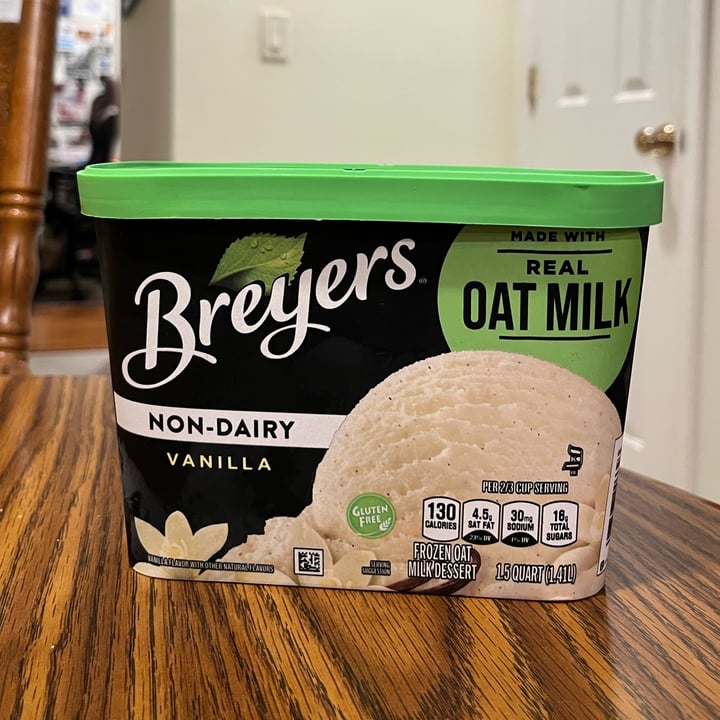 photo of Breyers Vanilla Oat Milk Non Dairy Dessert shared by @gardensoul on  08 Oct 2025 - review
