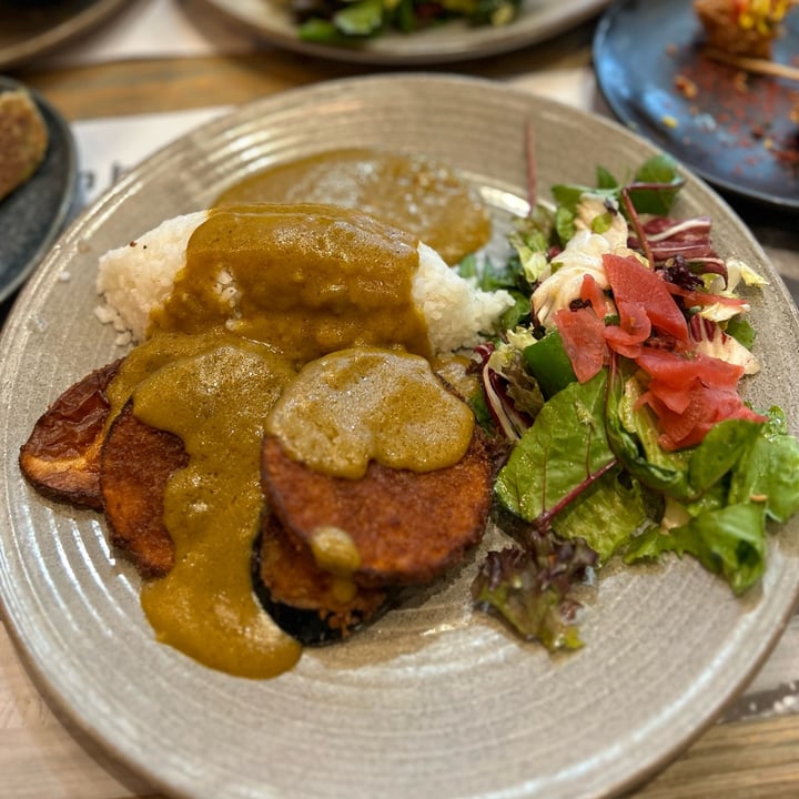 photo of wagamama Yasai katsu curry shared by @esmehart on  06 Apr 2024 - review