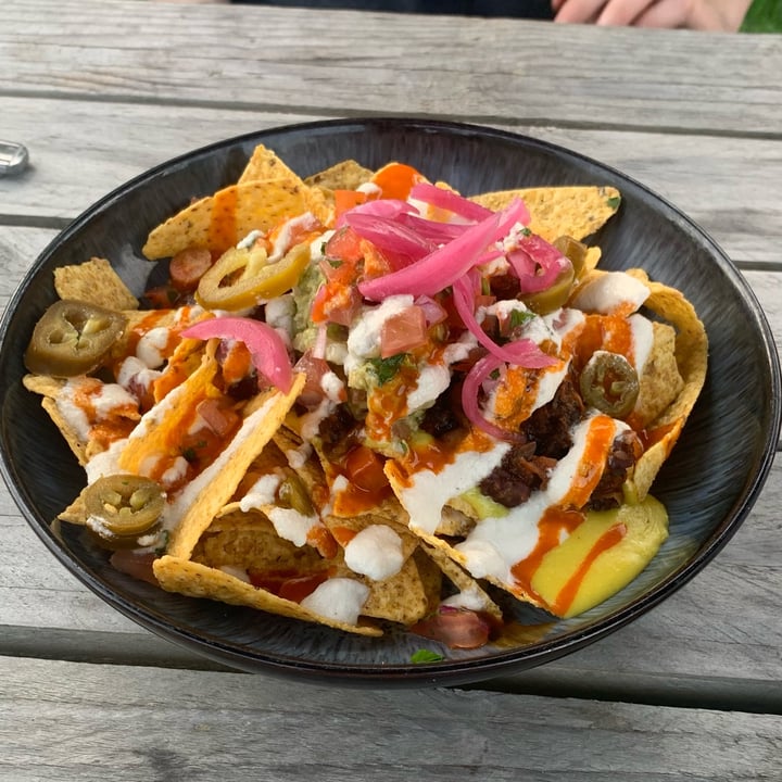 photo of Harp & Crown Fully Loaded Nachos shared by @thekindnessadvocate on  10 Sep 2023 - review