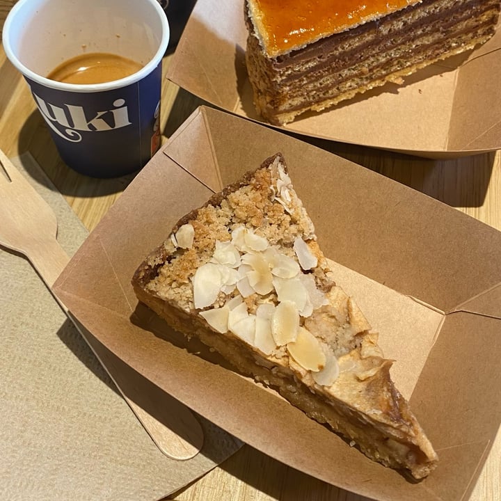 photo of Zuki Buda Castle Apple Pie shared by @attolrac on  09 Oct 2024 - review
